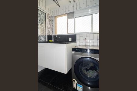 Apartamento à venda com 270m², 3 quartos e 3 vagas Apartamento à venda com 270m², 3 quartos e 3 vagasÁrea de Serviço