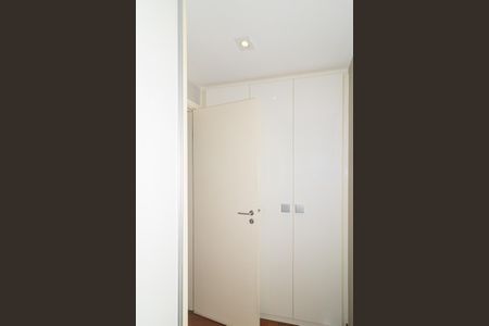 Apartamento à venda com 270m², 3 quartos e 3 vagas Apartamento à venda com 270m², 3 quartos e 3 vagasQuarto Suíte 1