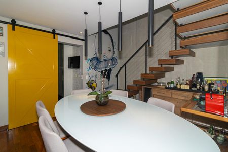 Apartamento à venda com 270m², 3 quartos e 3 vagas Apartamento à venda com 270m², 3 quartos e 3 vagasSala de Jantar