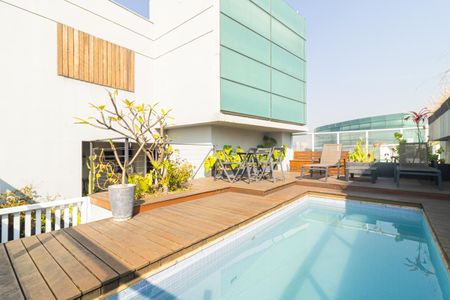Apartamento à venda com 270m², 3 quartos e 3 vagas Apartamento à venda com 270m², 3 quartos e 3 vagasPiscina Privativa