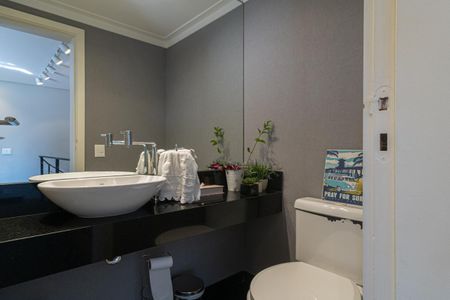 Apartamento à venda com 270m², 3 quartos e 3 vagas Apartamento à venda com 270m², 3 quartos e 3 vagasLavabo 2