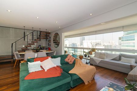 Apartamento à venda com 270m², 3 quartos e 3 vagas Apartamento à venda com 270m², 3 quartos e 3 vagasSala