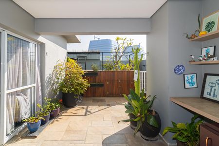 Apartamento à venda com 270m², 3 quartos e 3 vagas Apartamento à venda com 270m², 3 quartos e 3 vagasEspaço Gourmet