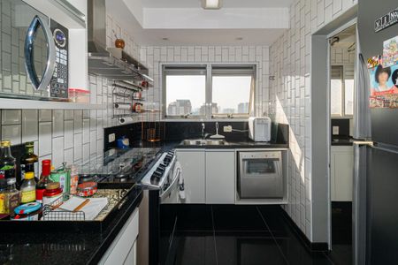 Apartamento à venda com 270m², 3 quartos e 3 vagas Apartamento à venda com 270m², 3 quartos e 3 vagasCozinha