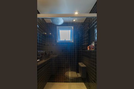 Apartamento à venda com 270m², 3 quartos e 3 vagas Apartamento à venda com 270m², 3 quartos e 3 vagasBanheiro da Suíte 1