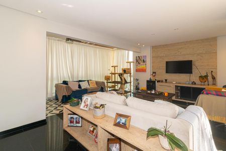 Apartamento à venda com 270m², 3 quartos e 3 vagas Apartamento à venda com 270m², 3 quartos e 3 vagasSala Piso Superior