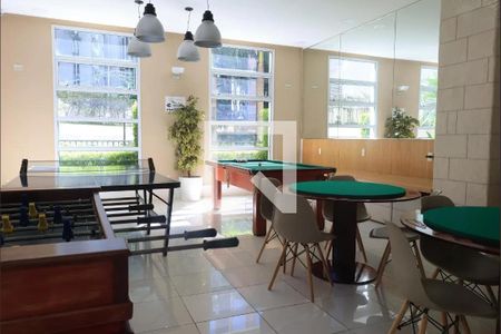 Apartamento à venda com 270m², 3 quartos e 3 vagas Apartamento à venda com 270m², 3 quartos e 3 vagasÁrea comum - Sala de Jogos