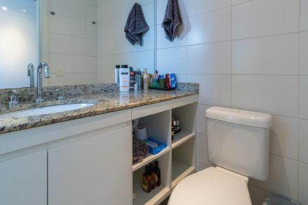 Apartamento à venda com 270m², 3 quartos e 3 vagas Apartamento à venda com 270m², 3 quartos e 3 vagasBanheiro da Suíte 3