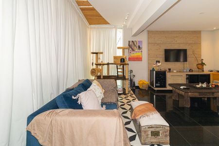 Apartamento à venda com 270m², 3 quartos e 3 vagas Apartamento à venda com 270m², 3 quartos e 3 vagasSala Piso Superior