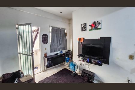 Casa à venda com 80m², 2 quartos e sem vagaSala