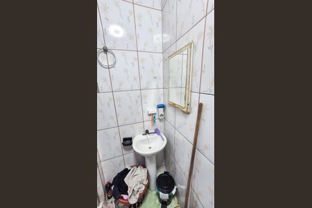 Casa à venda com 80m², 2 quartos e sem vagaBanheiro 