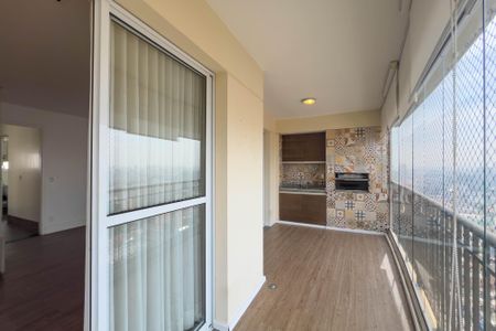 Apartamento para alugar com 133m², 3 quartos e 2 vagasVaranda