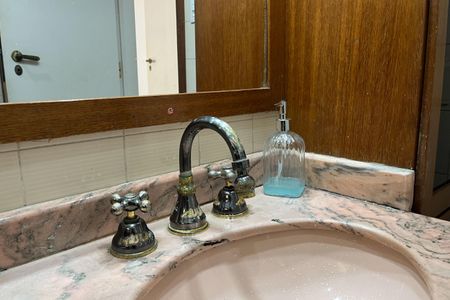 Apartamento para alugar com 152m², 3 quartos e 1 vagaBanheiro