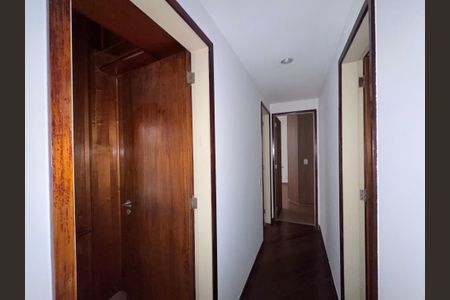 Apartamento para alugar com 120m², 3 quartos e 2 vagasCorredor