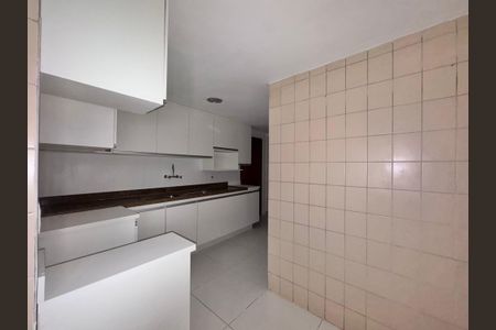 Apartamento para alugar com 120m², 3 quartos e 2 vagasCozinha e Área de Serviço