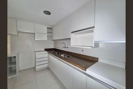 Apartamento para alugar com 120m², 3 quartos e 2 vagasCozinha e Área de Serviço