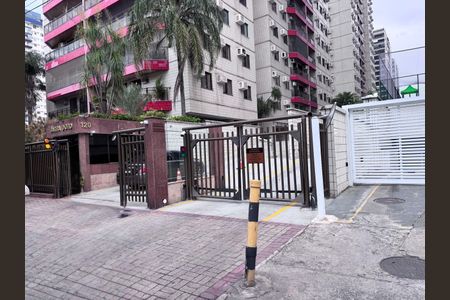Apartamento para alugar com 120m², 3 quartos e 2 vagasFachada