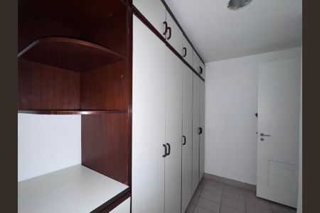 Apartamento para alugar com 120m², 3 quartos e 2 vagasCozinha e Área de Serviço
