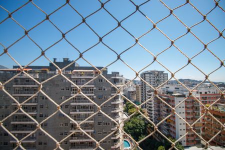 Apartamento à venda com 55m², 2 quartos e 1 vagaÁrea de Serviço Vista