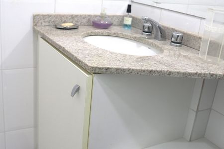 Apartamento para alugar com 56m², 2 quartos e 1 vagaBanheiro Social