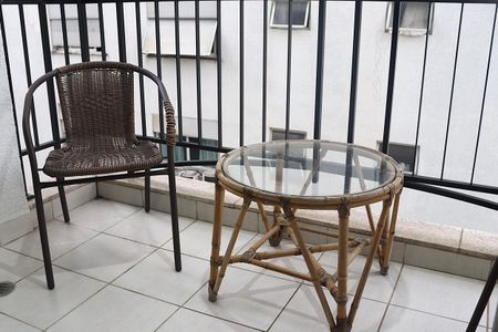 Apartamento para alugar com 56m², 2 quartos e 1 vagaVaranda