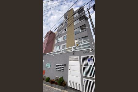 Apartamento à venda com 52m², 2 quartos e 1 vaga Apartamento à venda com 52m², 2 quartos e 1 vagaFachada + Placa