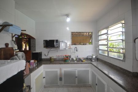 Casa para alugar com 3000m², 3 quartos e 4 vagas