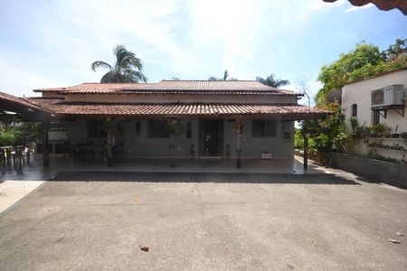 Casa para alugar com 3000m², 3 quartos e 4 vagas