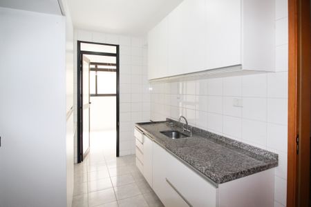 Apartamento à venda com 93m², 2 quartos e 2 vagasCozinha