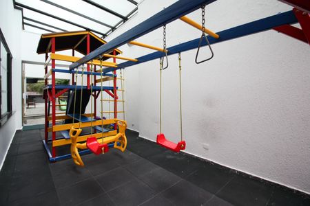 Apartamento à venda com 93m², 2 quartos e 2 vagasÁrea comum - Playground