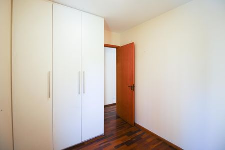 Apartamento à venda com 93m², 2 quartos e 2 vagasQuarto 2