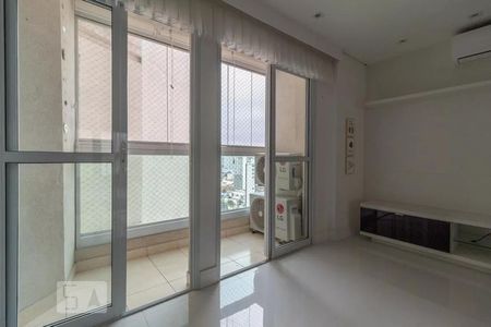 Sala de apartamento para alugar com 2 quartos, 75m² em Vila Osasco, Osasco