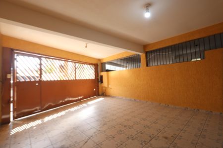 Casa à venda com 245m², 4 quartos e 2 vagasGaragem