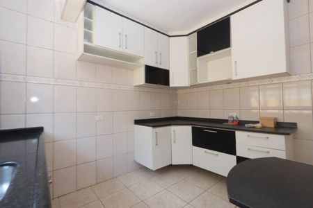 Casa à venda com 245m², 4 quartos e 2 vagasCozinha