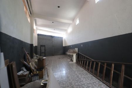 Casa à venda com 245m², 4 quartos e 2 vagasSalão