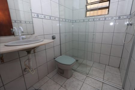 Casa à venda com 245m², 4 quartos e 2 vagasBanheiro de Baixo