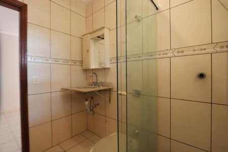Casa à venda com 245m², 4 quartos e 2 vagasBanheiro da Suíte