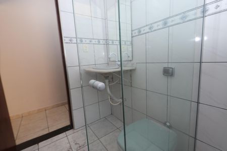 Casa à venda com 245m², 4 quartos e 2 vagasBanheiro de Baixo