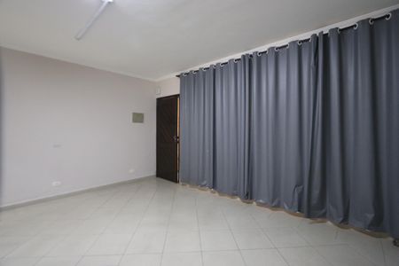 Casa à venda com 245m², 4 quartos e 2 vagasSala