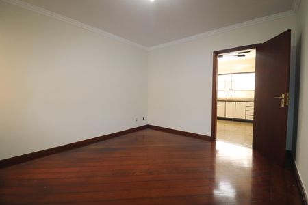 Casa para alugar com 255m², 3 quartos e 3 vagasCopa