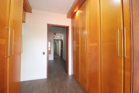 Casa para alugar com 255m², 3 quartos e 3 vagasCloset Quarto 1 suíte