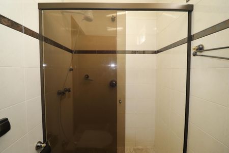 Casa para alugar com 255m², 3 quartos e 3 vagasBanheiro 2