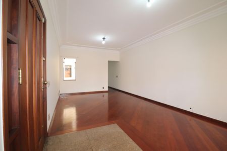 Sala de casa para alugar com 3 quartos, 255m² em Parque das Nações, Santo André