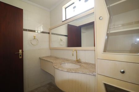 Casa para alugar com 255m², 3 quartos e 3 vagasLavabo