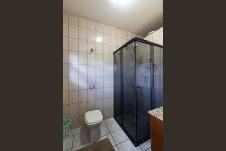 Casa à venda com 102m², 3 quartos e 4 vagasBanheiro Suíte 2