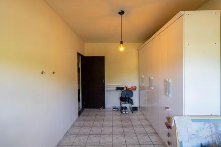 Casa à venda com 102m², 3 quartos e 4 vagasSuíte 2