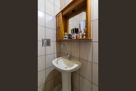 Casa à venda com 102m², 3 quartos e 4 vagasBanheiro 