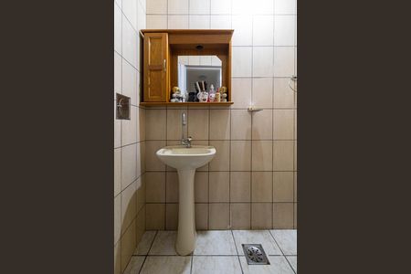 Casa à venda com 102m², 3 quartos e 4 vagasBanheiro 