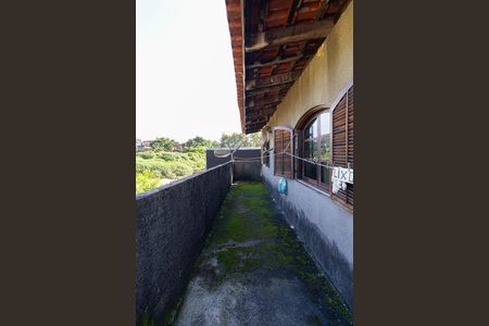 Casa à venda com 102m², 3 quartos e 4 vagasVaranda