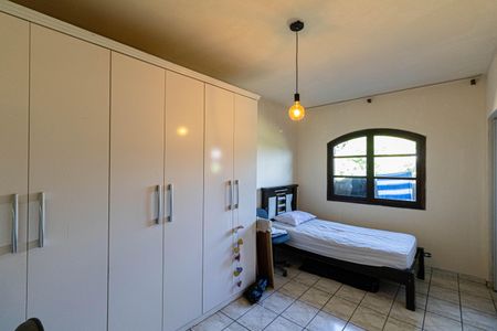 Casa à venda com 102m², 3 quartos e 4 vagasSuíte 2